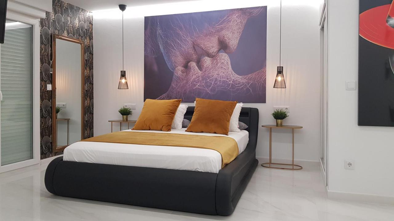 Apartamento Pepi Puerto (Adults Only) 산타 폴라 외부 사진